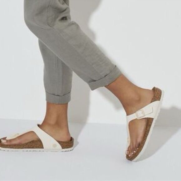 NWT Birkenstock Gizeh Vegan Big Buckle Rivet Logo Sandals in Eggshell Size 40 - Picture 3 of 11